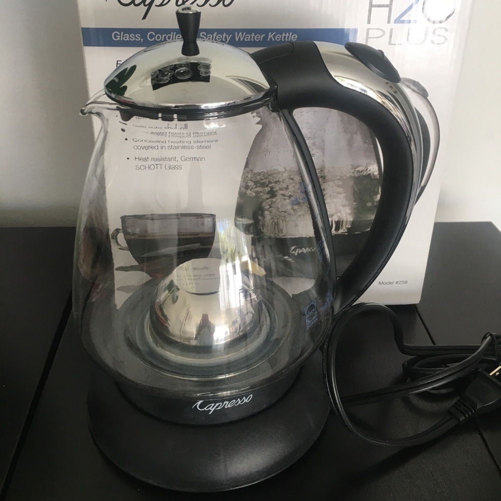 Capresso 259 H2O Plus Glass Water Kettle, Chrome - Picture 7 of 9